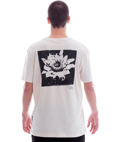 Camiseta Essecial Flor De Mandacaru